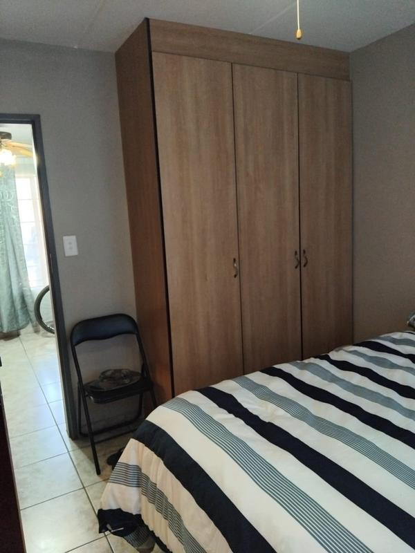 1 Bedroom Property for Sale in Kannoniers Park North West